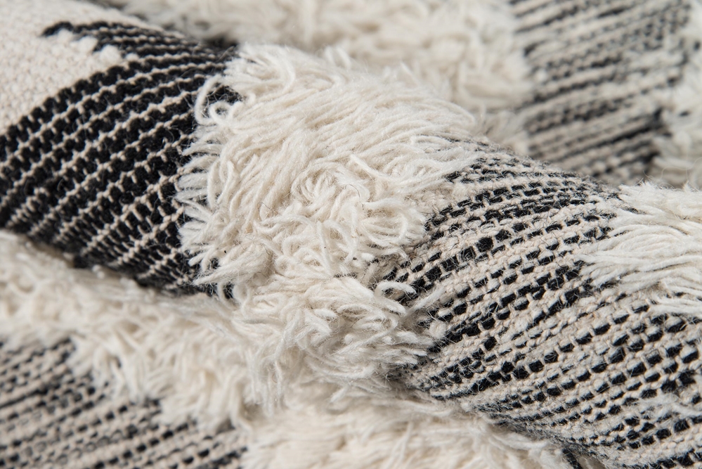 Momeni Indio IND-5 Black Area Rug - Image 3