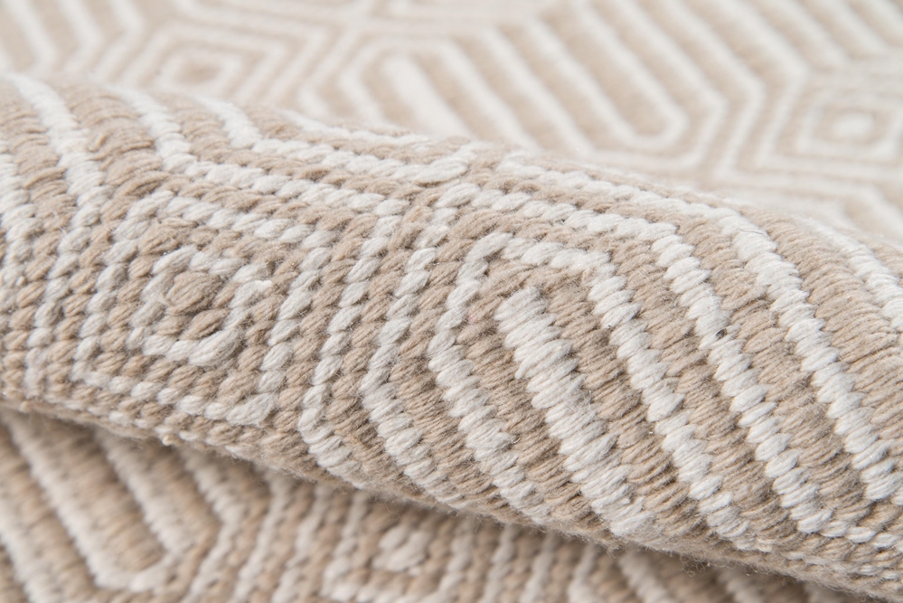 Momeni Newton NWT-1 Beige Area Rug - Image 3