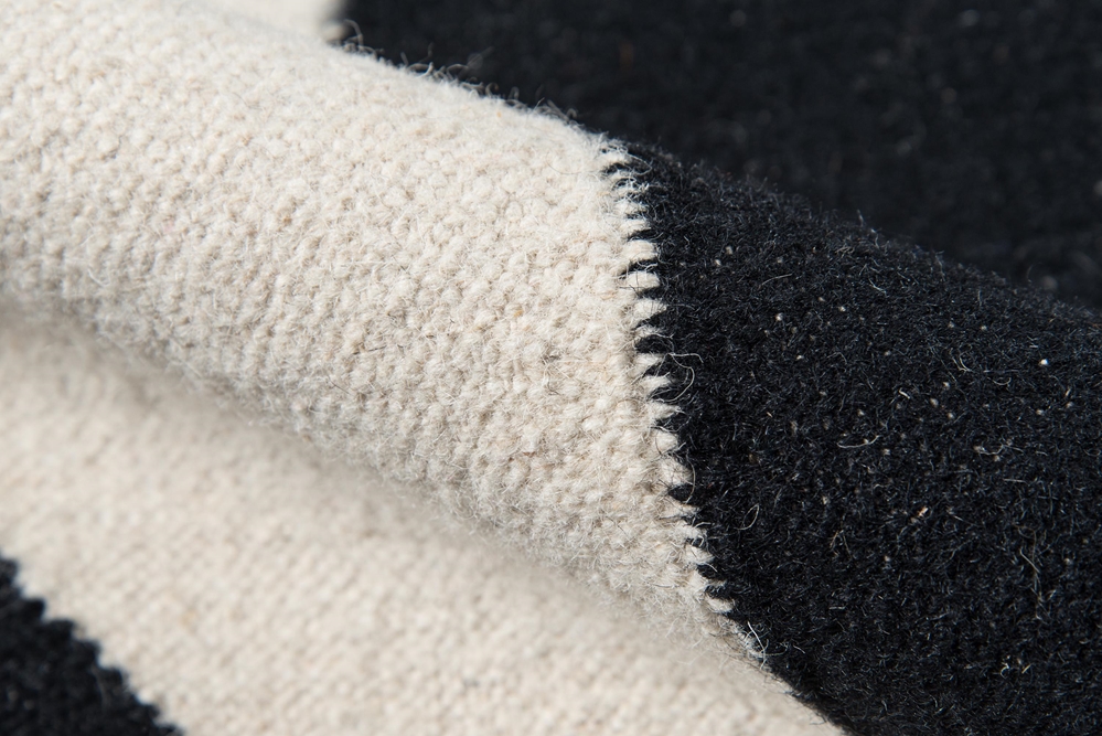 Momeni Topanga TOP-3 Black Area Rug - Image 3